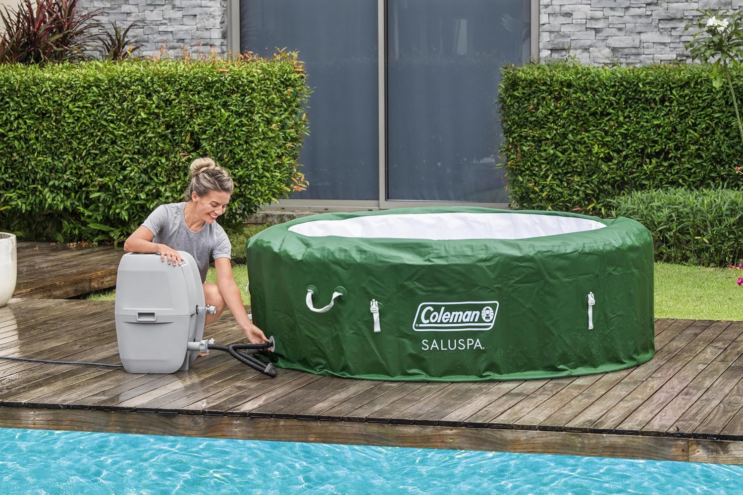 Bestway Palm Springs 4 to 6 Person EnergySense Smart AirJet Plus Inflatable Hot Tub Outdoor Spa