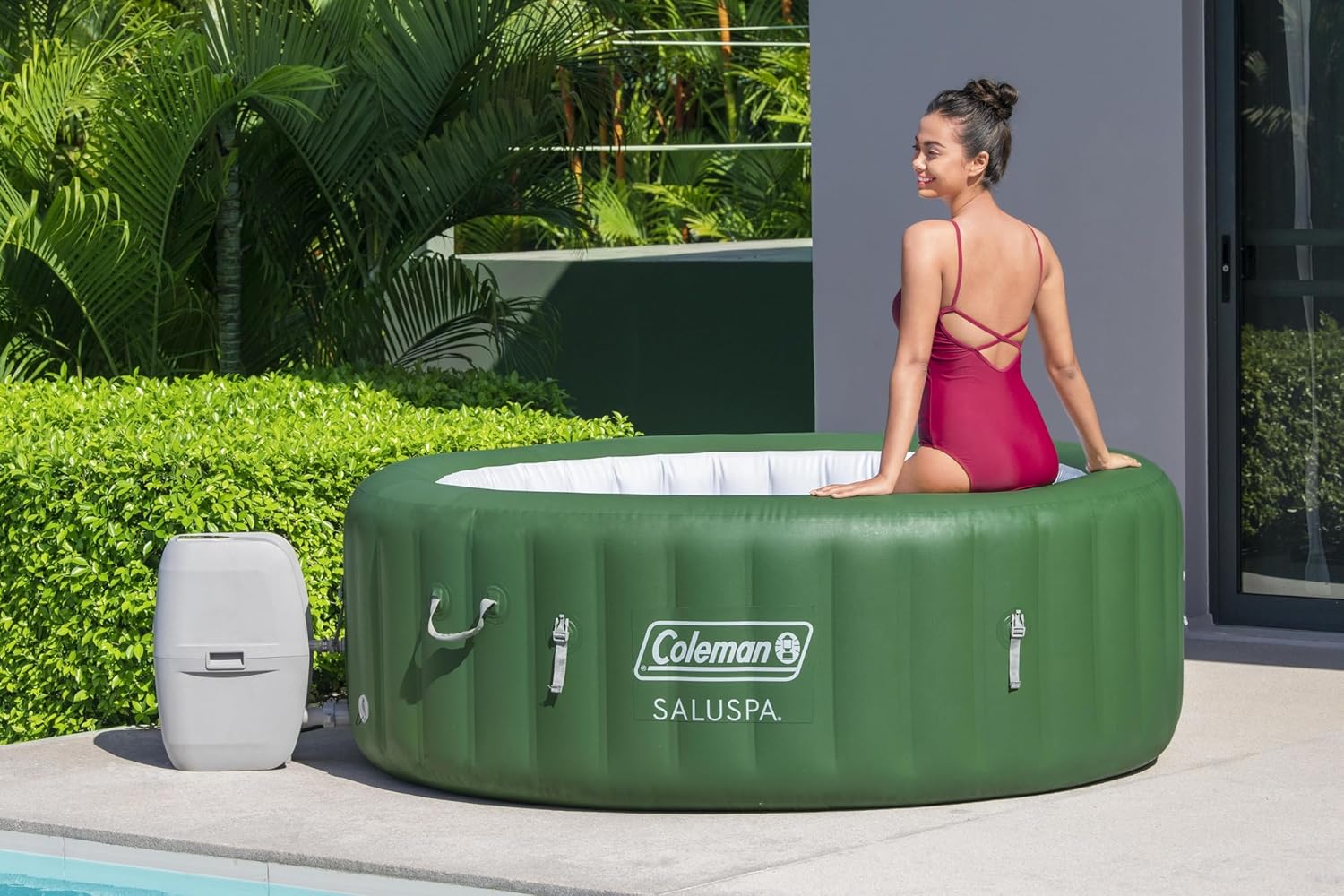 Bestway Palm Springs 4 to 6 Person EnergySense Smart AirJet Plus Inflatable Hot Tub Outdoor Spa
